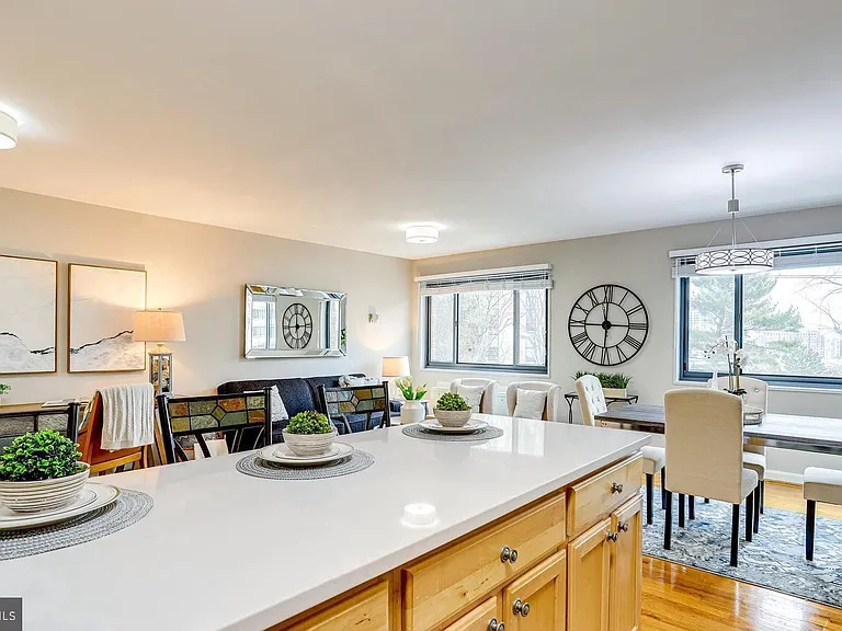 1200 S Arlington Ridge Rd #608 — Photo 11