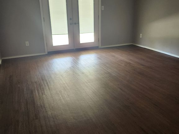 5th image of 6215 Maple Springs Dr