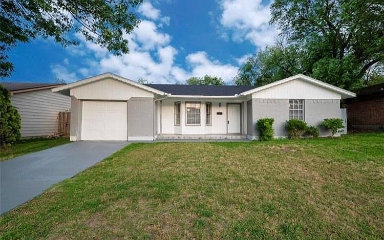 1st image of 216 Sesame Dr