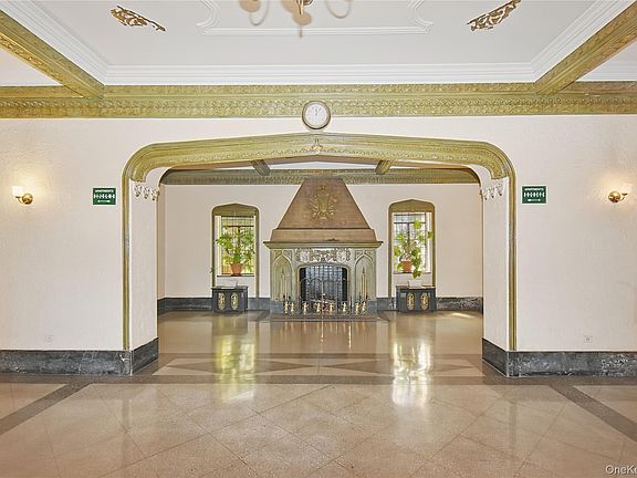 4th image of 60 W Broad Street #1L