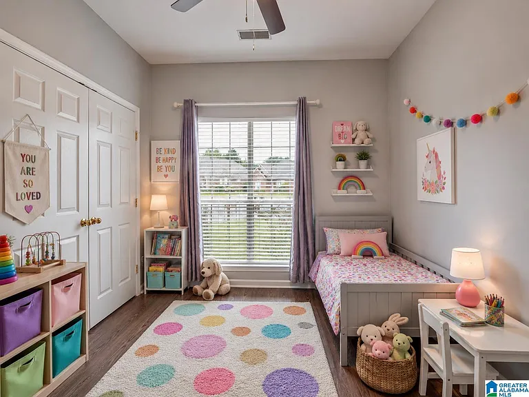 560 Summit Cir — Photo 13