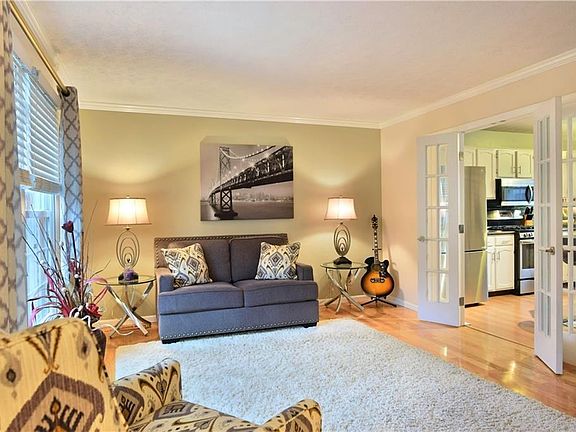 3rd image of 9141 Briarbrook Dr NE