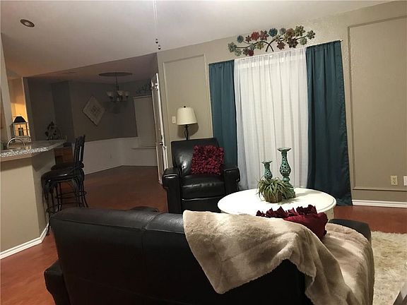3rd image of 4551 W Lake Highlands Dr