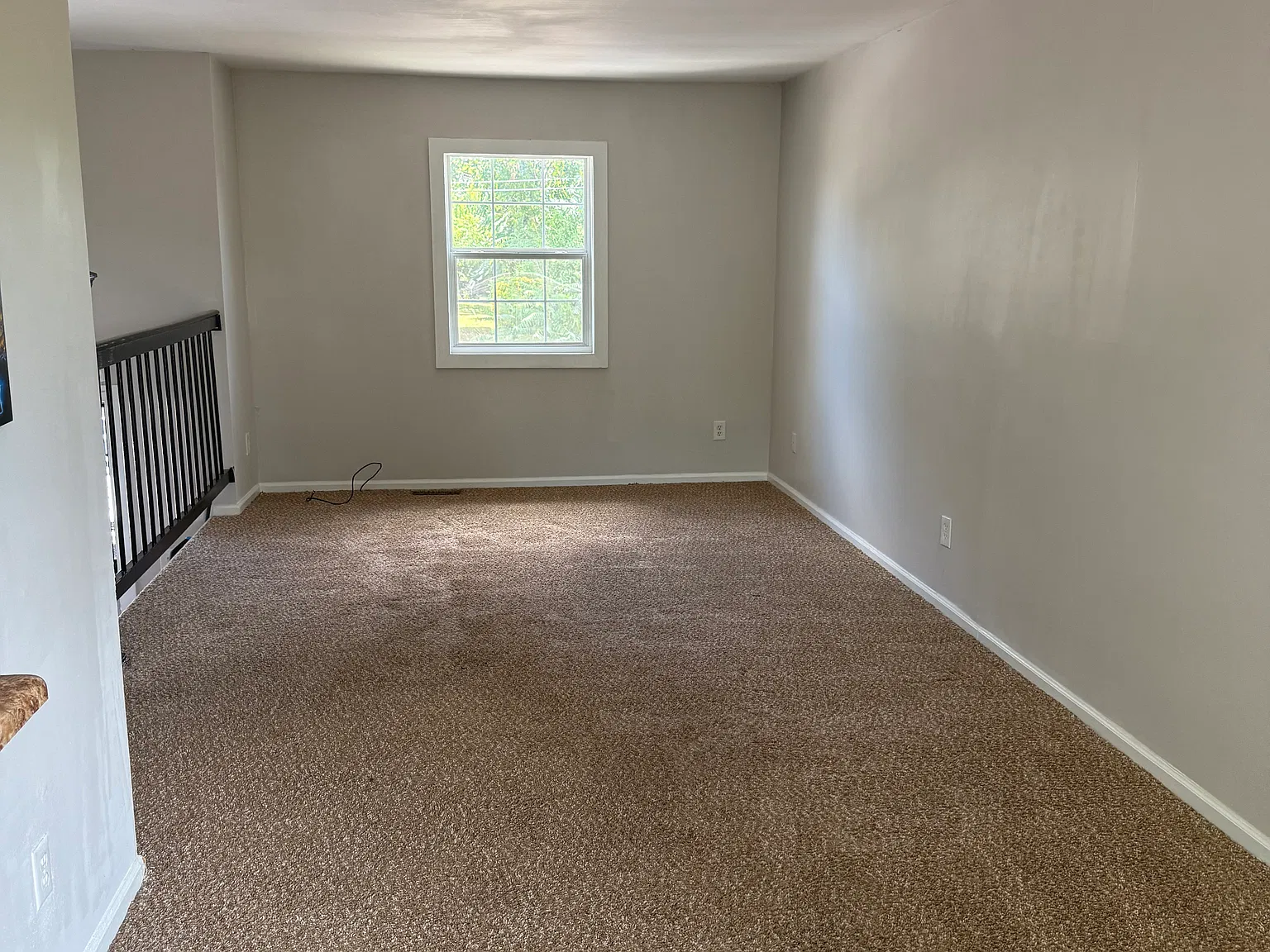 2305 Elmendorf St — Photo 2