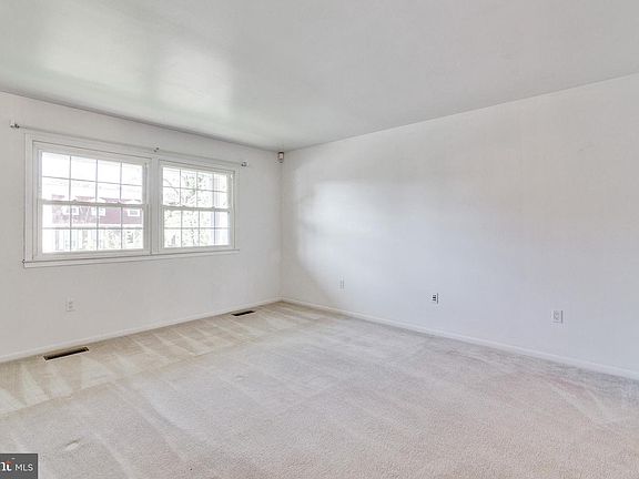 4th image of 13325 Nickleson Dr