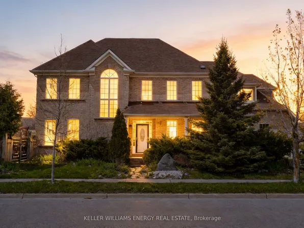 51 Divine Dr, Whitby, ON L1R 2T5