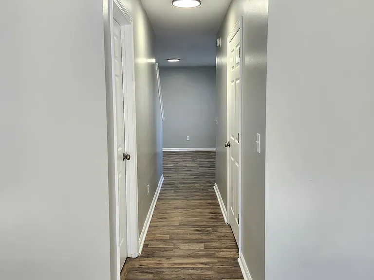 43 Derby Ln — Photo 15