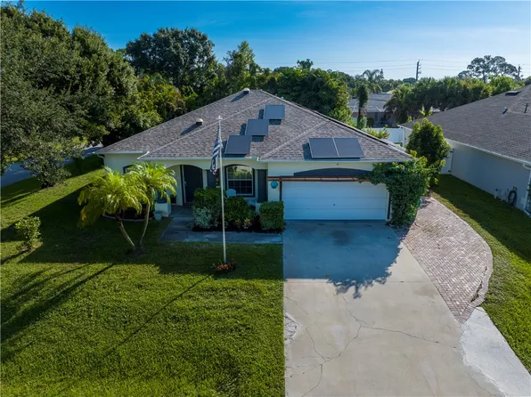 1302 Coverbrook Ln, Sebastian, FL 32958