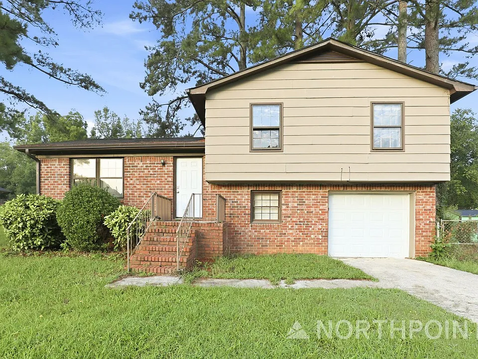 1703 Pheasant Dr