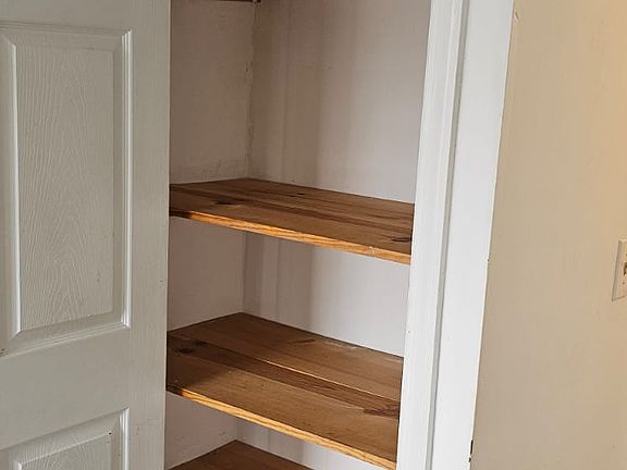 4th image of 34 Standish Rd APT 3