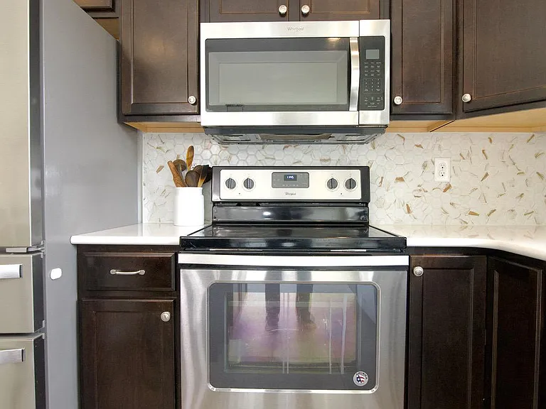 633 Keswick Ct — Photo 34
