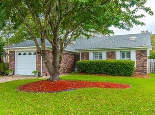 9527 One Notch Rd, Ladson, SC 29456