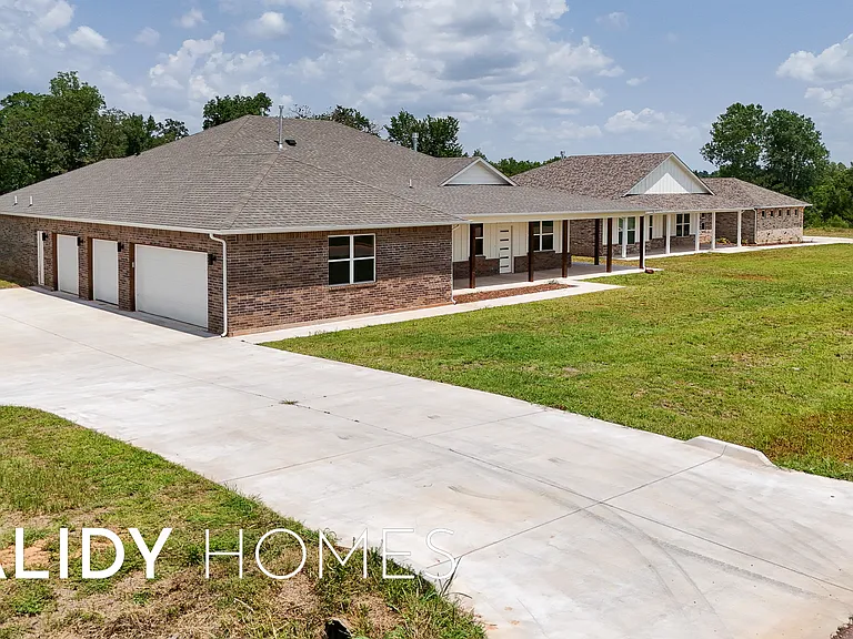 17611 Natalie Ct — Photo 36