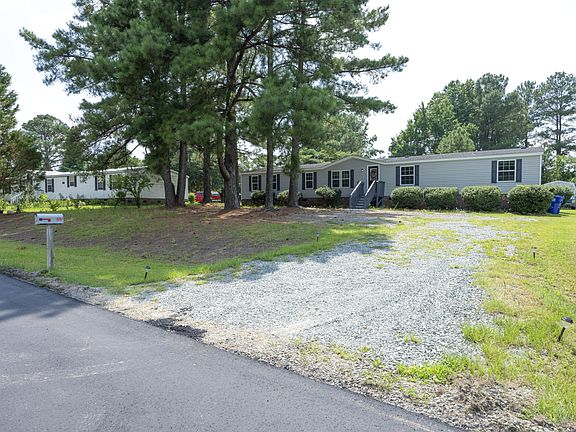 3rd image of 8204 Fieldcrest Ln