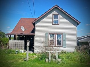 107 S Plum St, Farmland, IN 47340