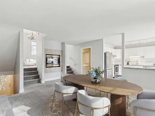 328 N Prominence Hts SW, Calgary, AB T3H 2Z6