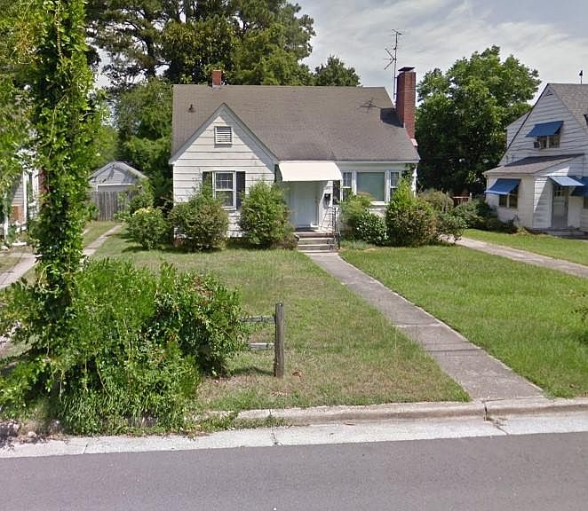 2nd image of 1805 E 4th St