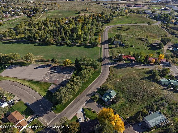 3rd image of 720 Ashley Rd