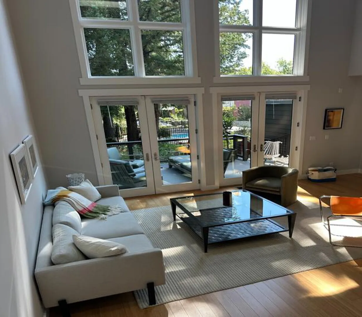 Beautiful Modern Townhome in Healdsburg, CA — Photo 1