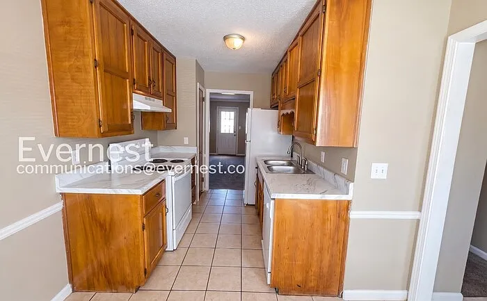 387 Jamestown Manor Dr — Photo 2