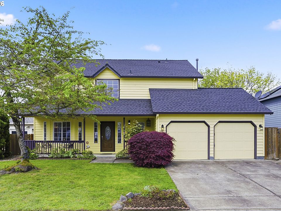 1st image of 821 NE Eaglenest Ct