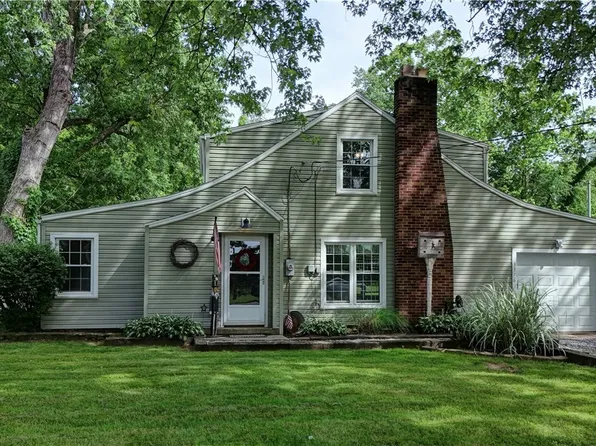 3376 New Zoarville Rd NE, Mineral City, OH 44656