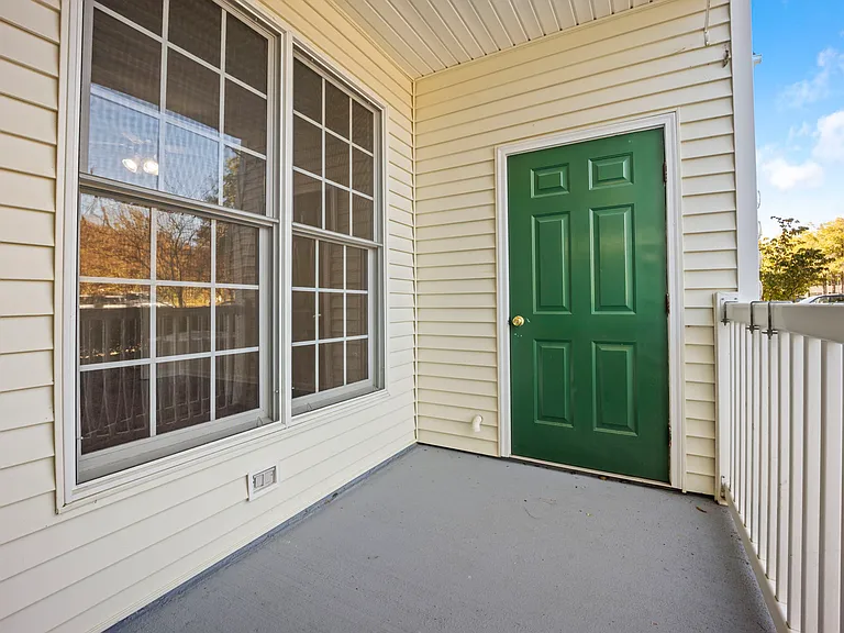 1511 Kudrow Ln — Photo 31