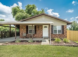 3100 Sabrina Ln, Florissant, MO 63031