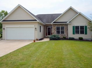 6350 Vintage Ct, Lockport, NY 14094