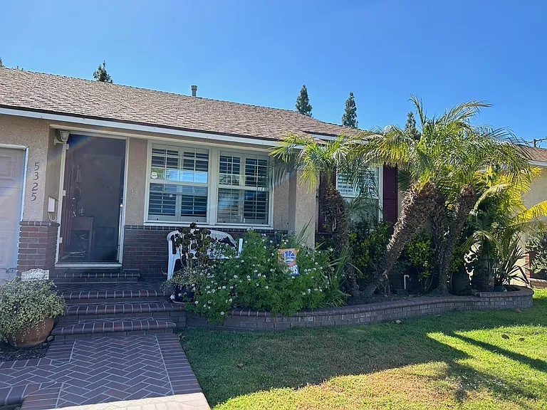 5325 Dunrobin Ave — Photo 3