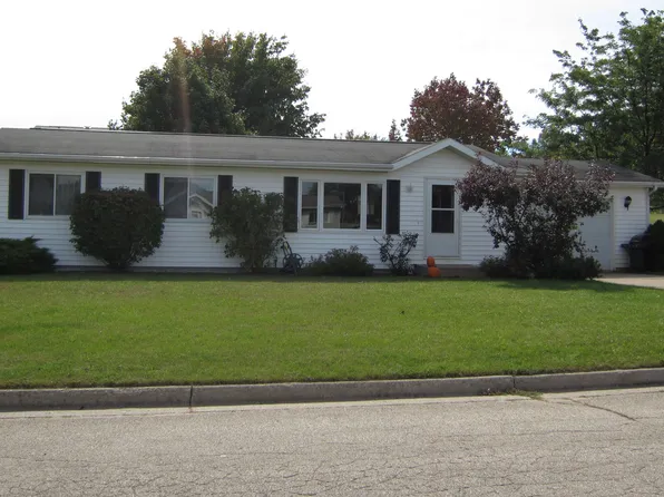 40 Coleus Ct, Clintonville, WI 54929