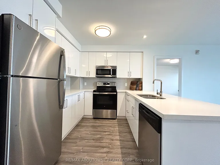 460 B Belmont Ave W #508 — Photo 5