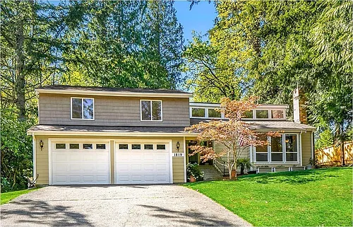 1819 216th Pl NE Photo 1