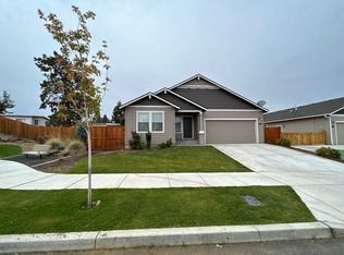 2534 SW Newberry Loop, Redmond, OR 97756