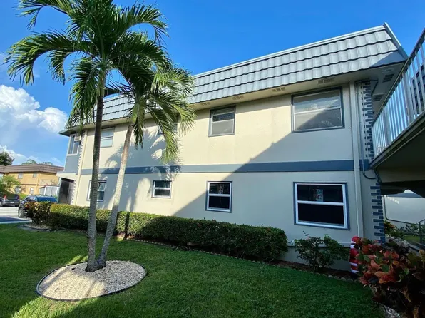 568 Brittany Ave #L, Delray Beach, FL 33446