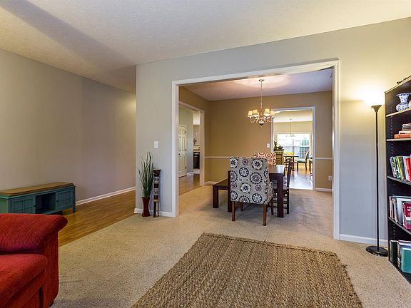 5th image of 1021 Stonecrop Dr