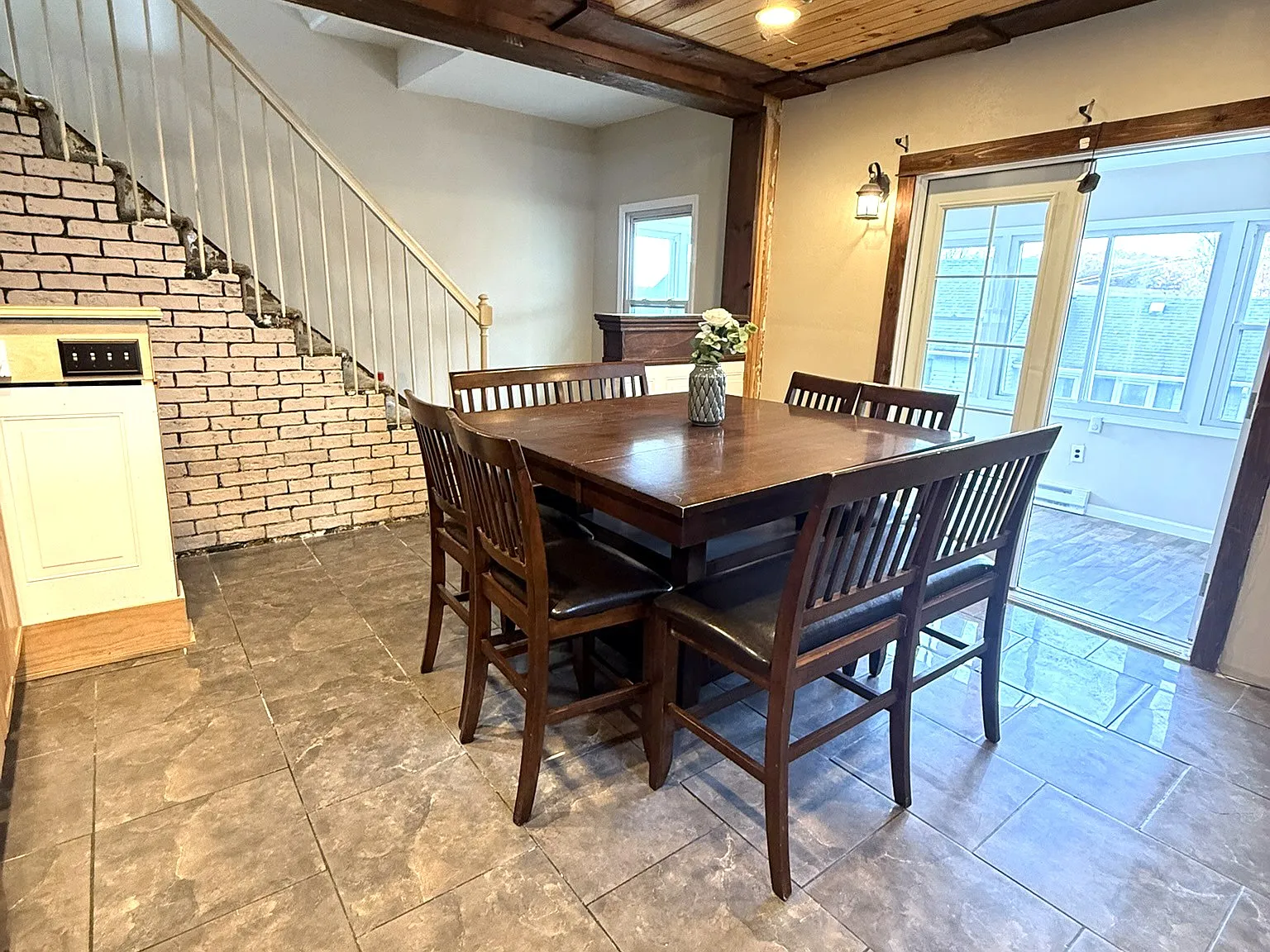 4 bed, 1350 sqft, $1,800 — Photo 4