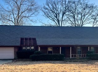 204 W Williamsburg Dr, Starkville, MS 39759