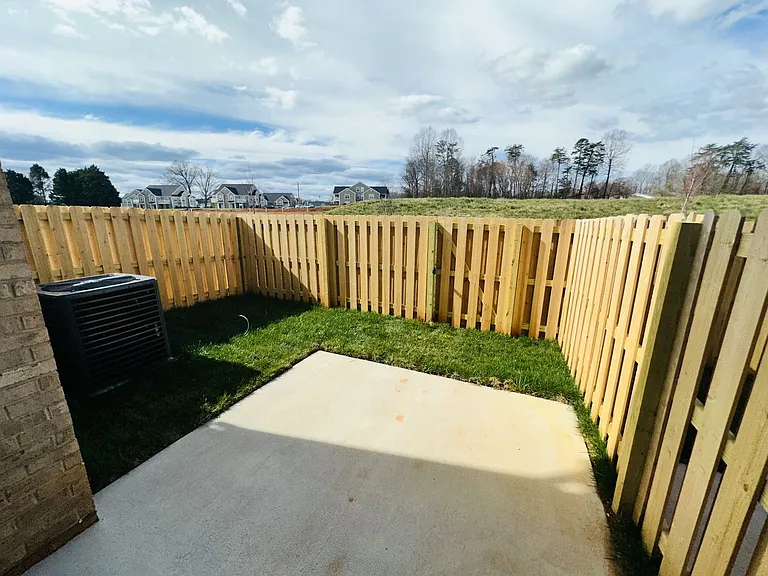 1018 Bonanza Ln — Photo 8