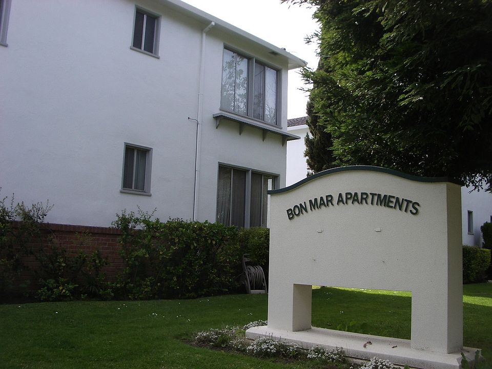 1st image of 1025 Noel Dr APT B