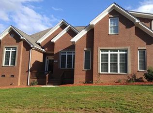 7913 Hickory Dr, Charlotte, NC 28215