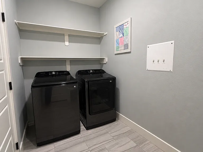 727 Cove Pl — Photo 13