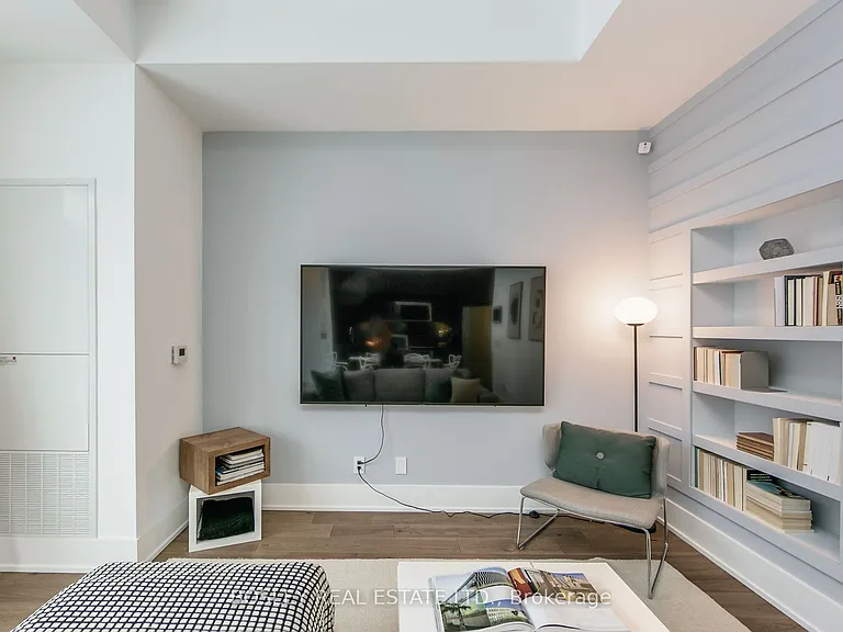 80 Vanauley St #Townhouse 112 — Photo 12