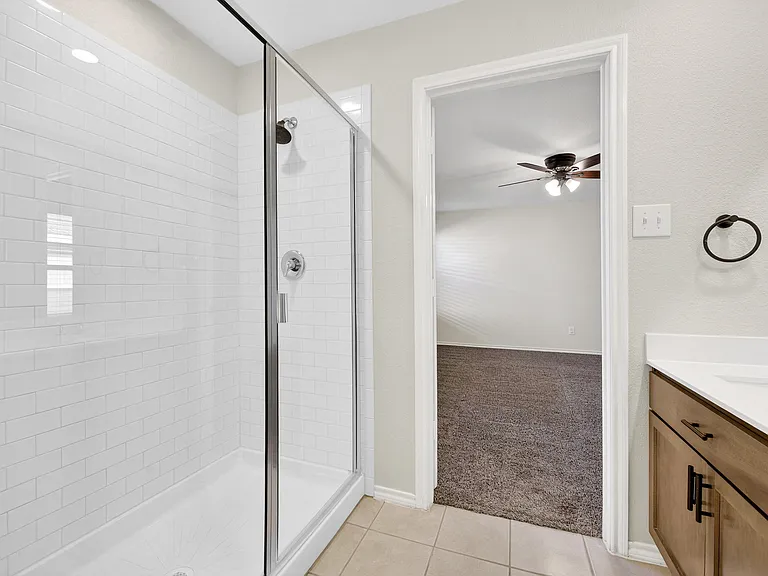 114 Harvard Blvd — Photo 5