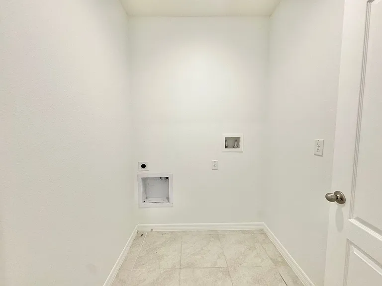 177 Sofia Ln — Photo 6
