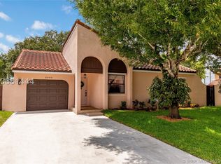 2960 Azalea Dr, Cooper City, FL 33026