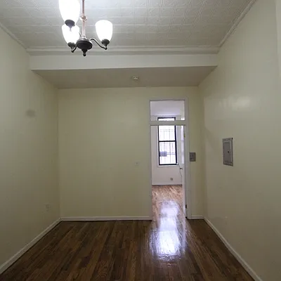 Rented by Nooklyn NYC LLC | media 4