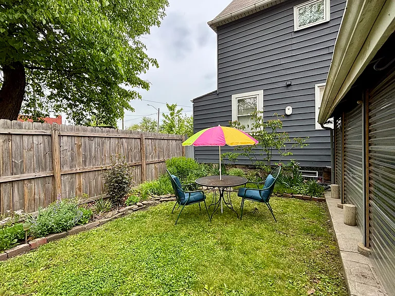 2308 W 11th St — Photo 16