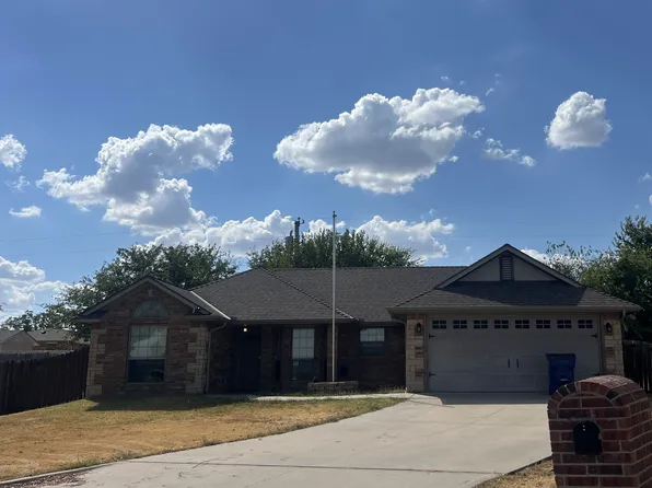 218 NW Cherry Ave, Cache, OK 73527