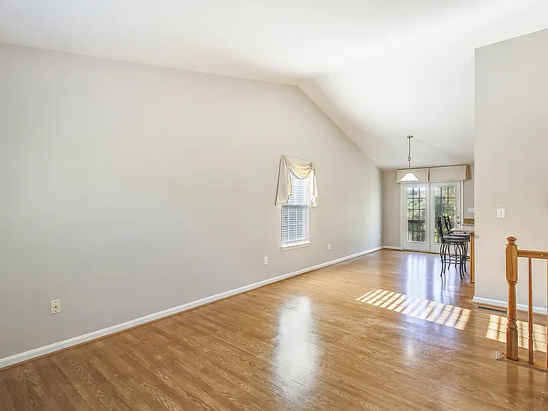 102 W Deer Park Rd — Photo 53